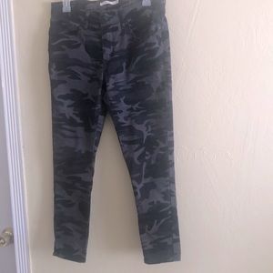 Camo skinny Levis